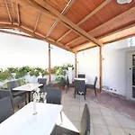 Adria باري