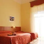 Adria باري