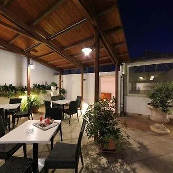 Adria Hotell