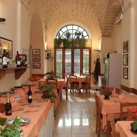 Adria فندق باري
