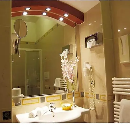 Adria Hotel 3*