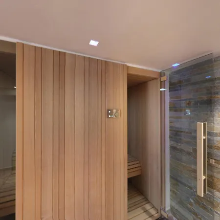 Adria Hotel 3*