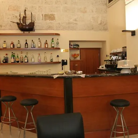 Adria 3* باري